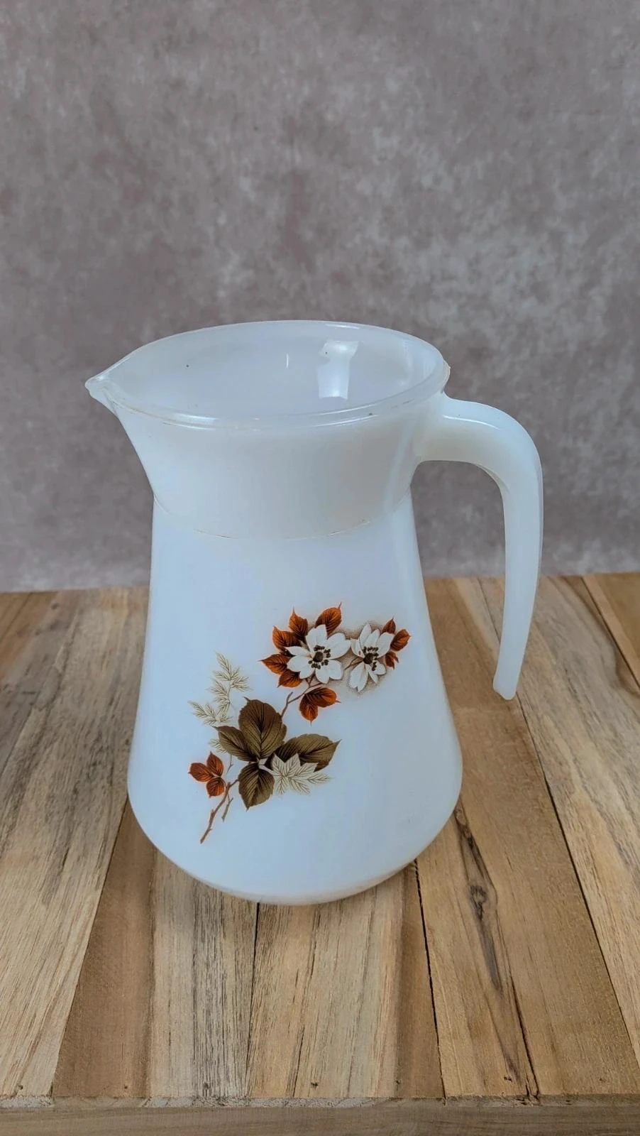 Pichet Arcopal modèle Aubépine – décor floral brun vintage 70’s – photo 5